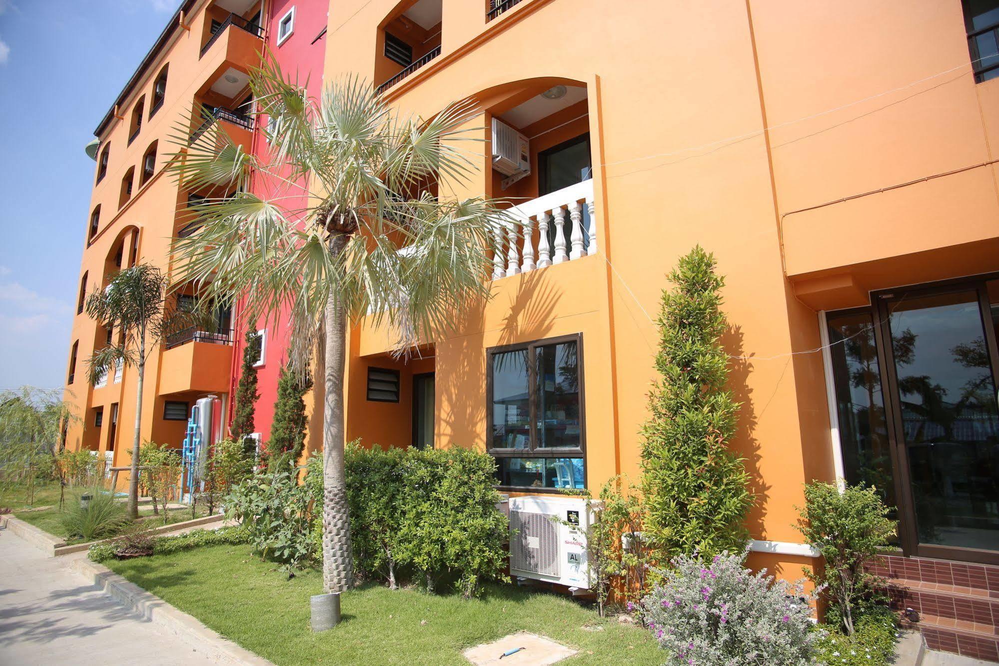 I-Home Residence And Hotel Pluak Daeng Exterior photo